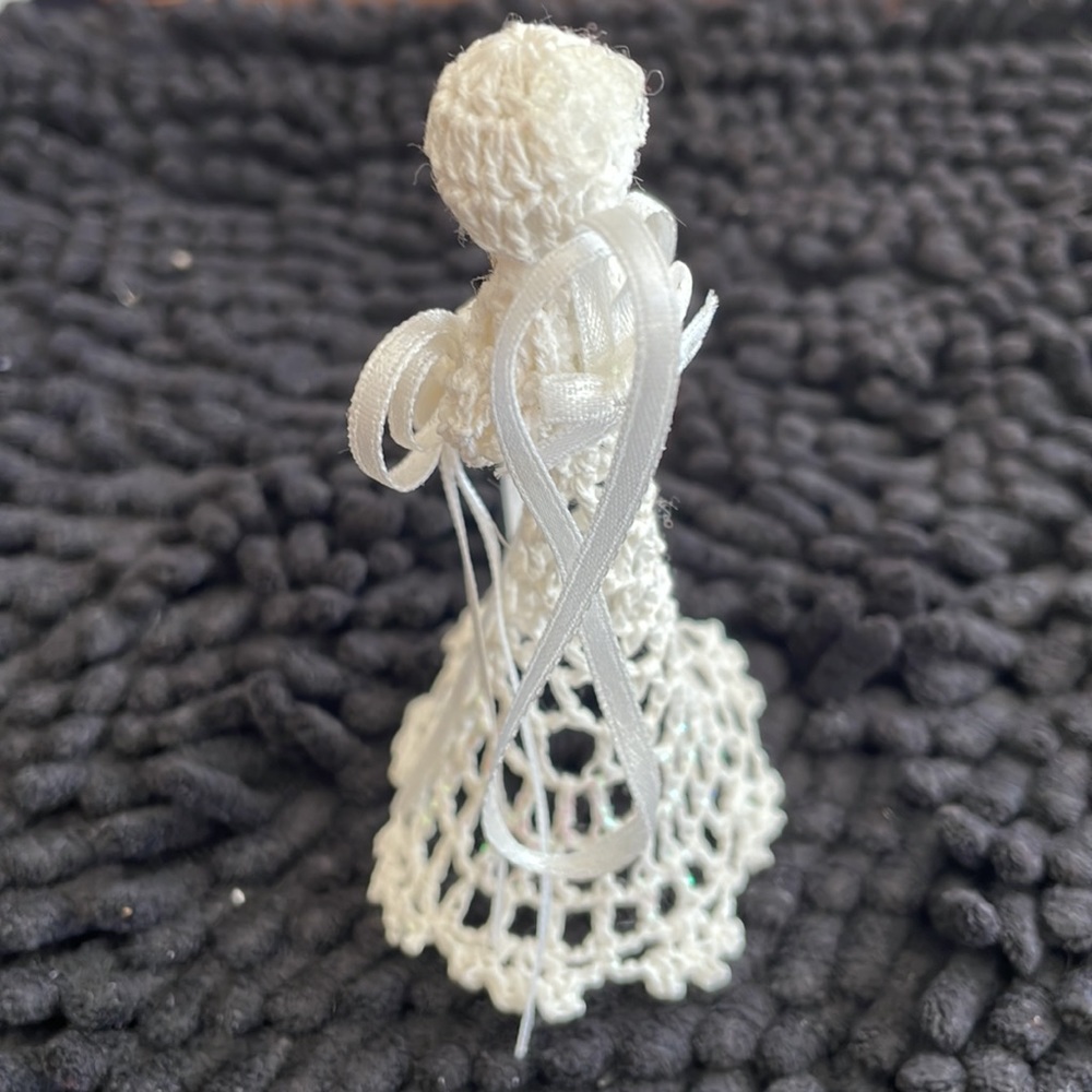 Angel - Picture 3 of 4